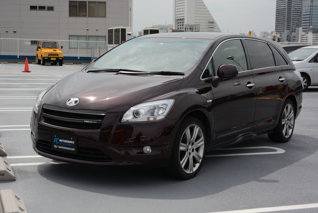 Gorgeous Mark X Zio 6seater wagon! TRD!